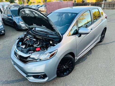 Used 2018 Honda Fit Sport image 9