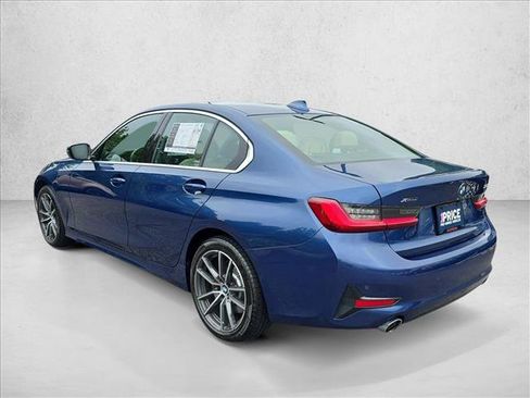 Used 2022 BMW 330i xDrive Sedan w/ Driving Assistance Package AWD/4WD image 7