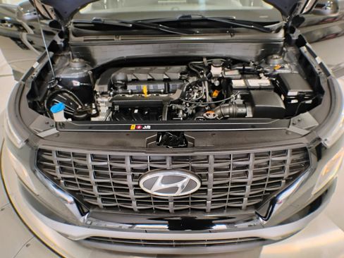 Used 2021 Hyundai Venue SE image 16