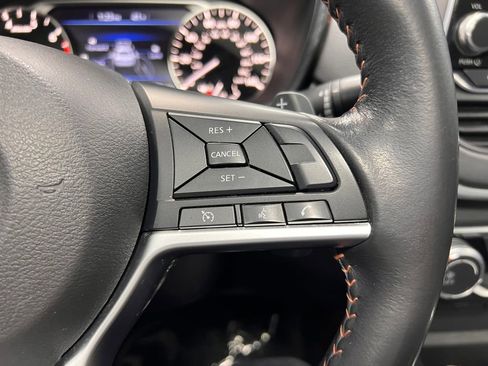 Used 2022 Nissan Altima 2.5 SR FWD image 11