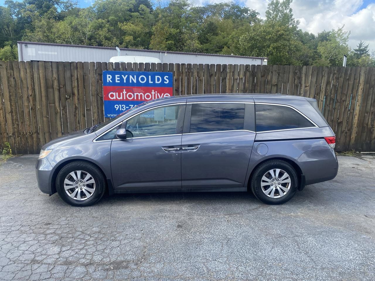 Used 2016 Honda Odyssey SE image 5