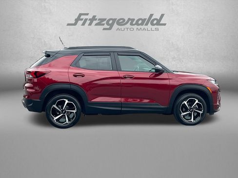Used 2023 Chevrolet TrailBlazer RS w/ Convenience Package AWD/4WD image 3