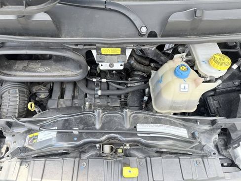 Used 2025 RAM ProMaster 2500 w/ Convenience Group FWD image 32