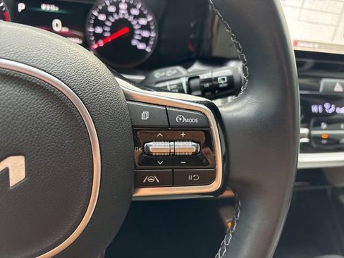 Used 2023 Kia Sorento S w/ Panoramic Sunroof Package image 15