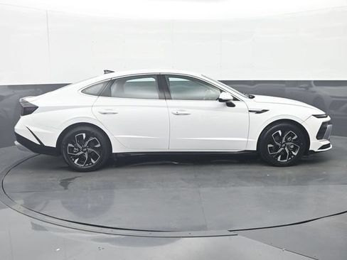 Used 2025 Hyundai Sonata SEL FWD image 8