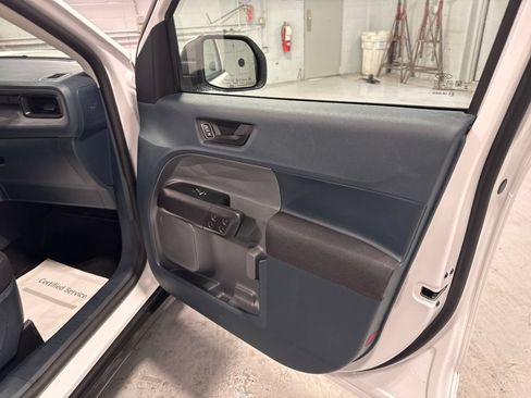 Used 2025 Ford Maverick XL w/ Equipment Group 102A AWD/4WD image 34