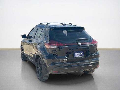 Used 2022 Nissan Kicks SR w/ Premium Package image 5