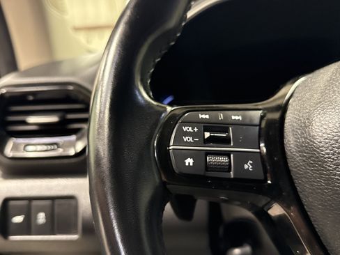 Used 2024 Honda Pilot EX-L image 9