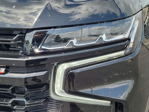 Used 2024 Chevrolet Tahoe Z71 w/ Luxury Package image 21