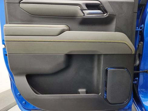 Used 2023 Chevrolet Silverado 1500 ZR2 w/ Technology Package image 40