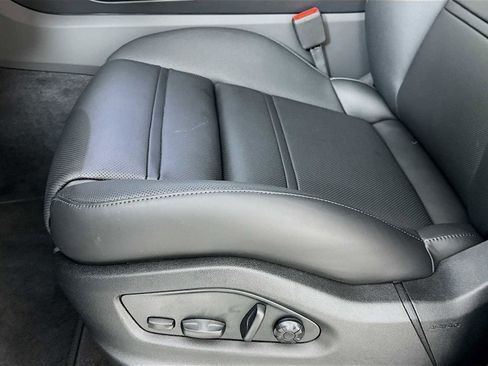 New 2026 Porsche Cayenne Coupe image 12