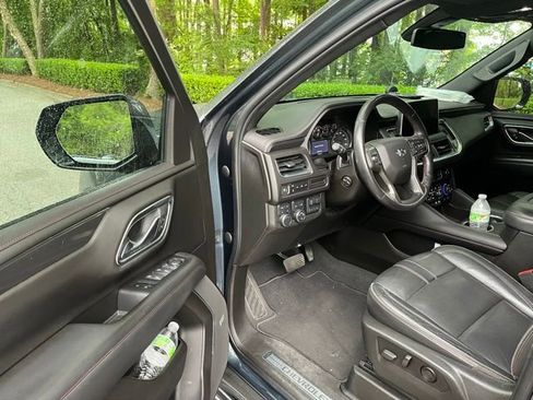 Used 2021 Chevrolet Tahoe RST w/ Luxury Package AWD/4WD image 4