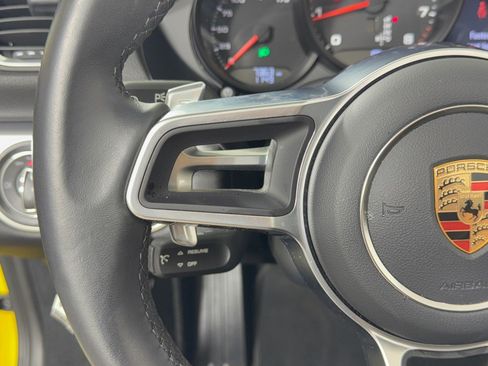Certified 2025 Porsche 718 Boxster RWD image 18