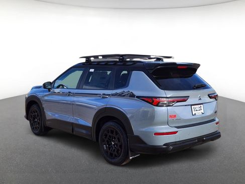 New 2026 Mitsubishi Outlander AWD image 4