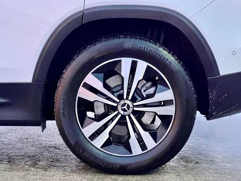 Certified 2026 Mercedes-Benz GLB 250 4MATIC image 11