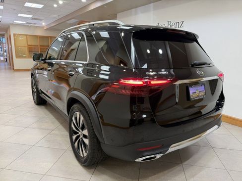 Certified 2025 Mercedes-Benz GLE 350 4MATIC image 3