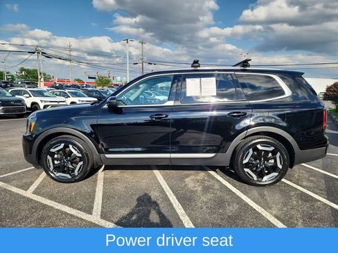 Used 2024 Kia Telluride EX w/ EX Captain's Chair Package FWD image 6