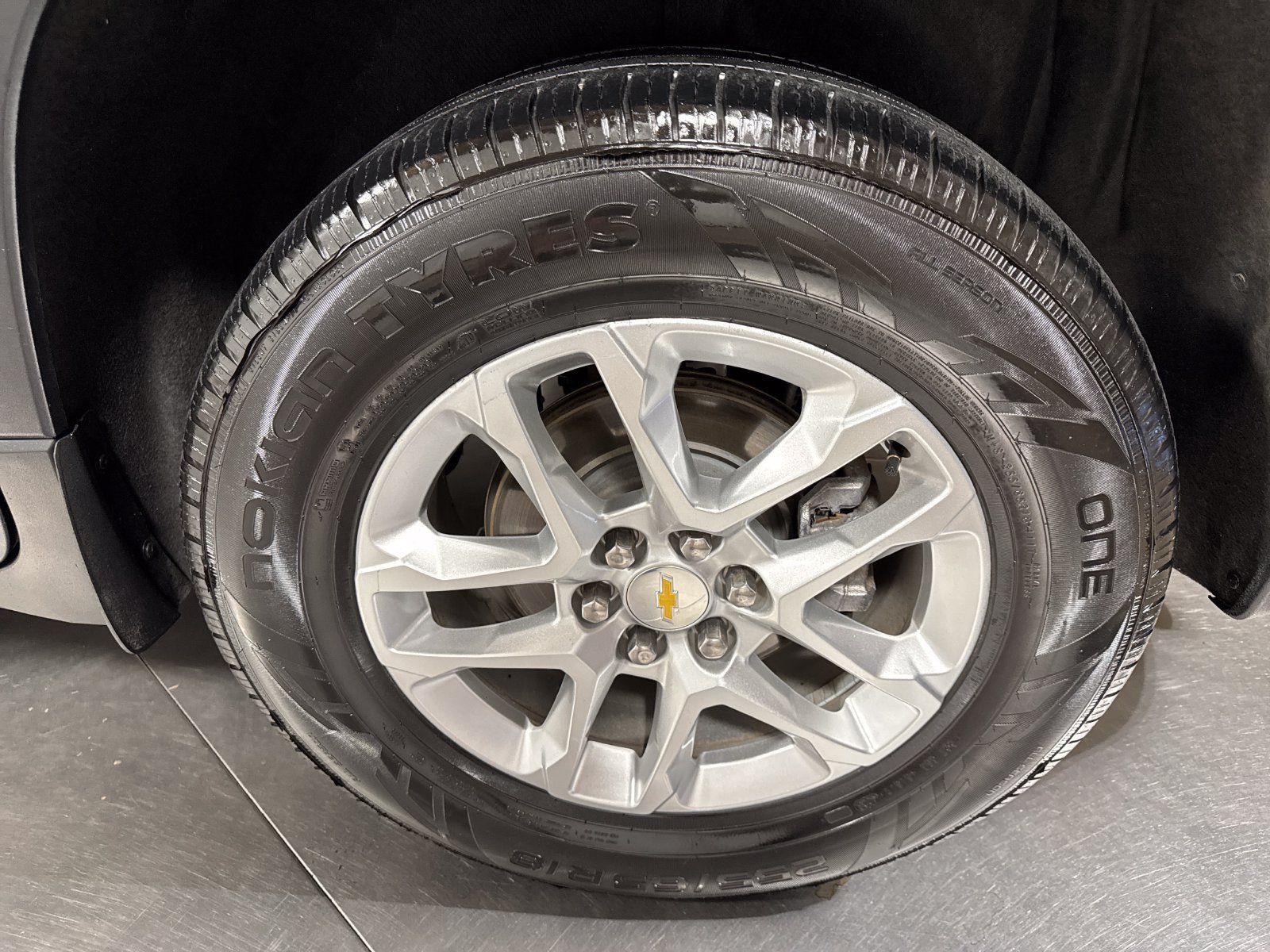 Used 2019 Chevrolet Traverse LT w/ LPO, Floor Liner Package AWD/4WD image 12