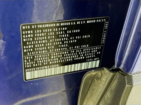 Used 2023 Volkswagen Taos SEL image 25