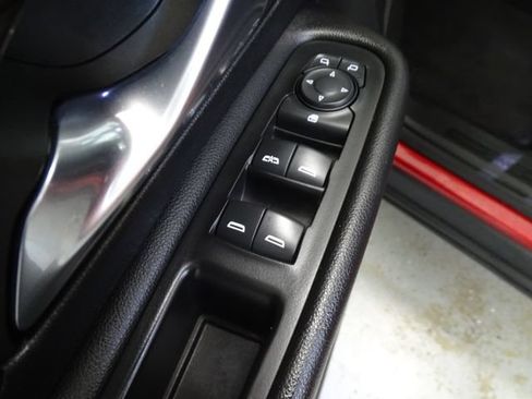 Certified 2022 GMC Terrain SLE w/ Driver Convenience Package AWD/4WD image 10