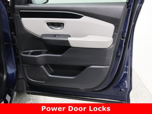 Used 2025 Honda Pilot Touring image 39