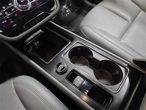 Used 2020 Lincoln Corsair Standard w/ Equipment Group 101A image 22