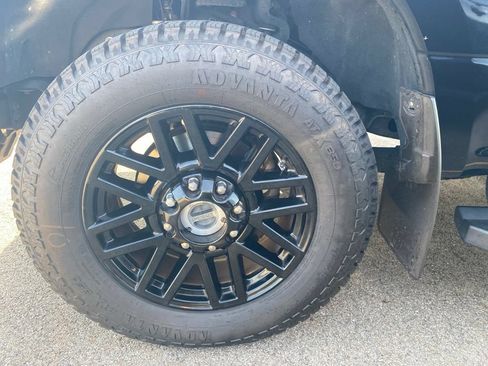 Used 2022 Ford F250 Lariat w/ Black Appearance Package AWD/4WD image 16