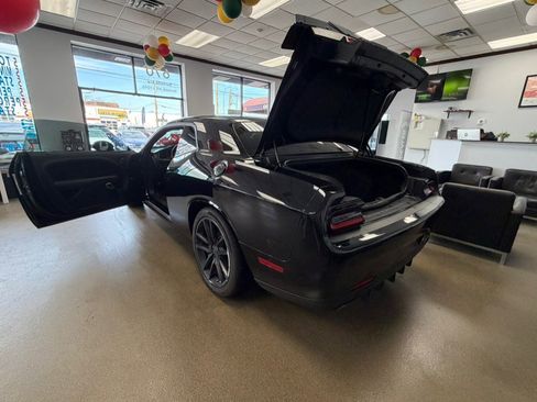 Used 2022 Dodge Challenger R/T w/ Plus Package image 19