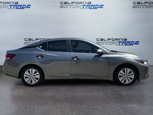 Used 2024 Nissan Sentra S FWD image 4