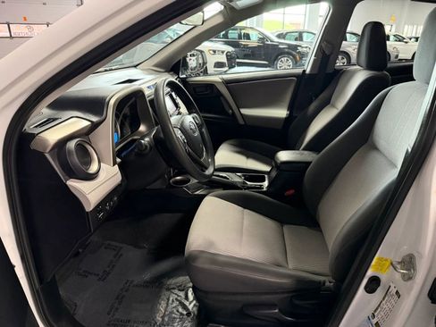 Used 2014 Toyota RAV4 LE AWD/4WD image 13