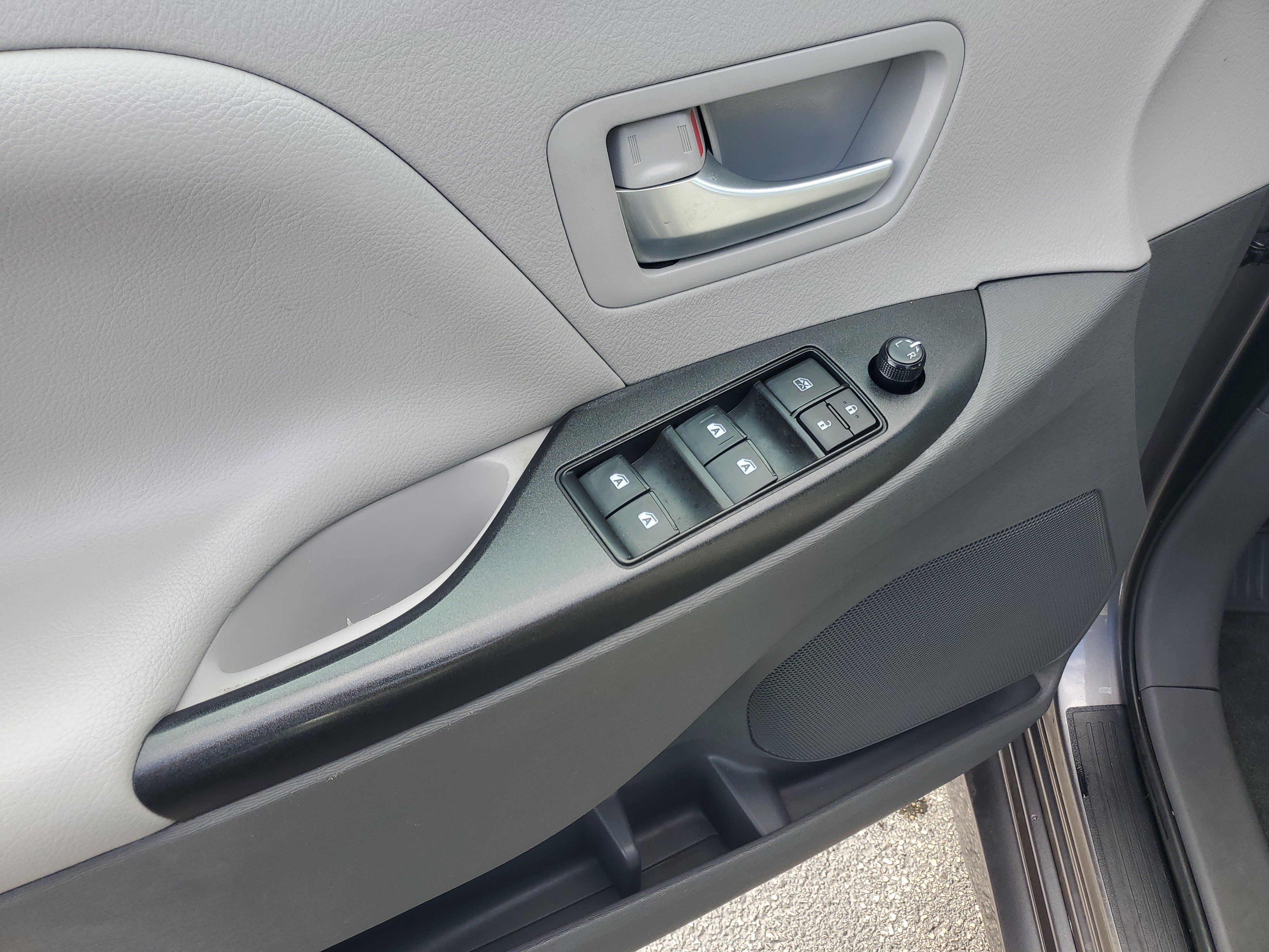 Certified 2019 Toyota Sienna LE FWD image 20