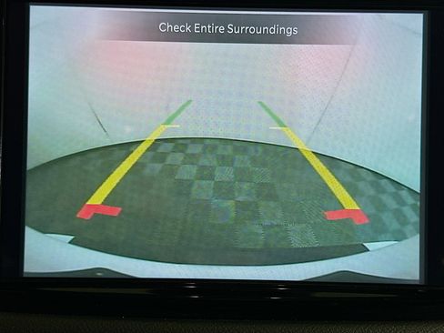 Used 2024 Chrysler Pacifica Touring-L FWD image 22