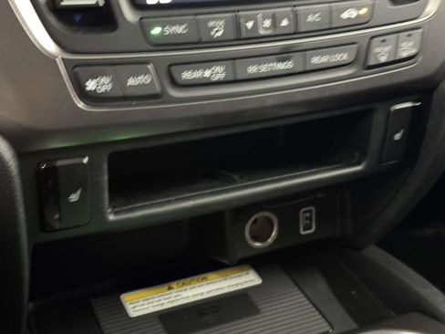 Certified 2022 Honda Pilot Special Edition image 13