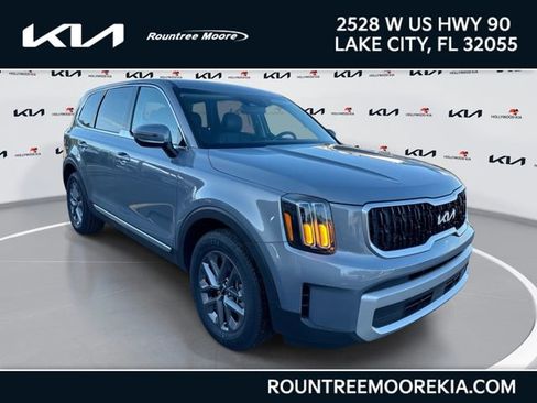 Used 2024 Kia Telluride LX FWD image 1