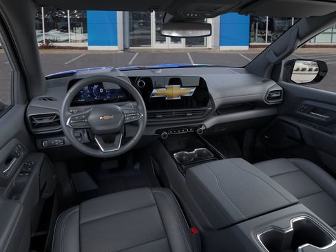 New 2025 Chevrolet Silverado EV LT image 15