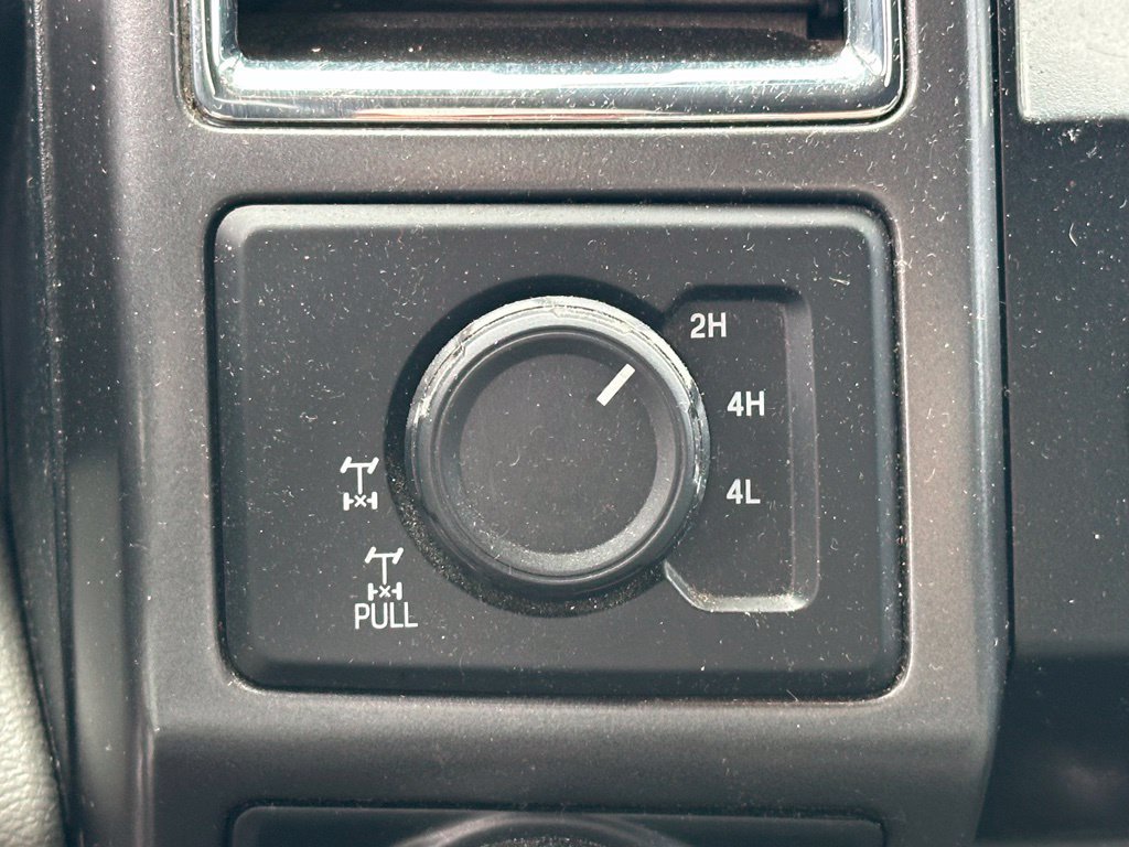 Used 2016 Ford F150 XLT w/ Equipment Group 302A Luxury AWD/4WD image 11