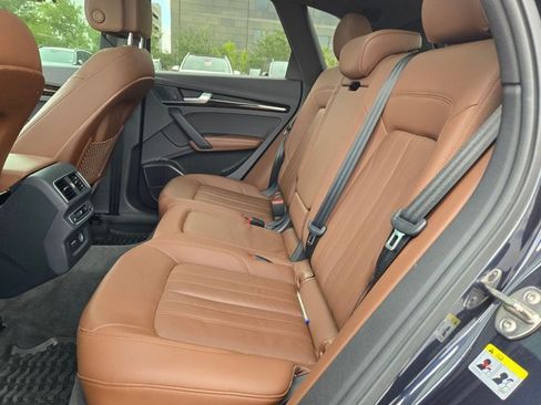 Used 2019 Audi Q5 2.0T Premium Plus w/ Premium Plus Package AWD/4WD image 11
