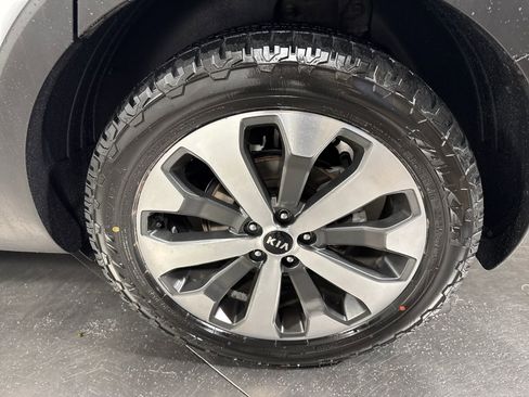 Used 2021 Kia Telluride S AWD/4WD image 12