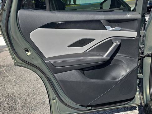 New 2026 Volkswagen Tiguan SE R-Line image 8