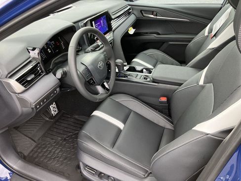 New 2026 Toyota Camry SE image 9