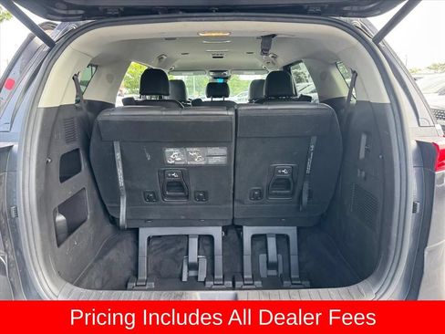 Used 2022 Kia Carnival EX FWD image 10