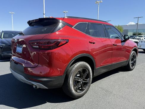 Used 2024 Chevrolet Blazer LT w/ Midnight/Sport Edition FWD image 5