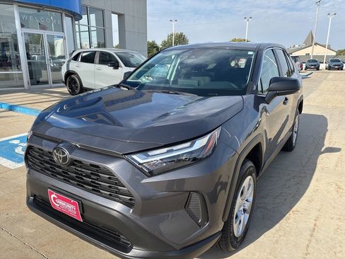 Used 2024 Toyota RAV4 LE image 7