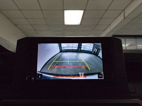 Used 2024 Toyota Tacoma SR image 17