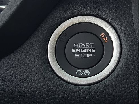 New 2026 RAM 1500 4x4 Crew Cab image 15