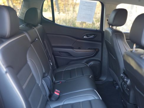 Used 2023 GMC Acadia Denali image 25