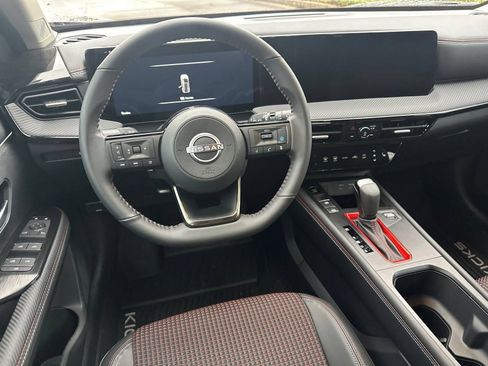 New 2026 Nissan Kicks SR w/ Cold Weather Package FWD image 22