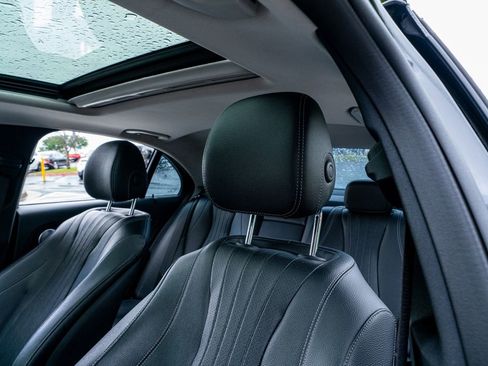 Used 2018 Mercedes-Benz E 300 image 31