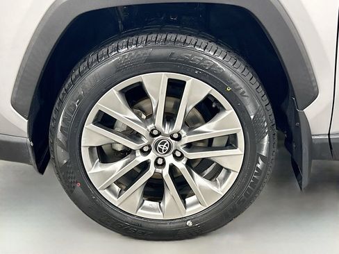 Used 2023 Toyota RAV4 XLE Premium FWD image 28
