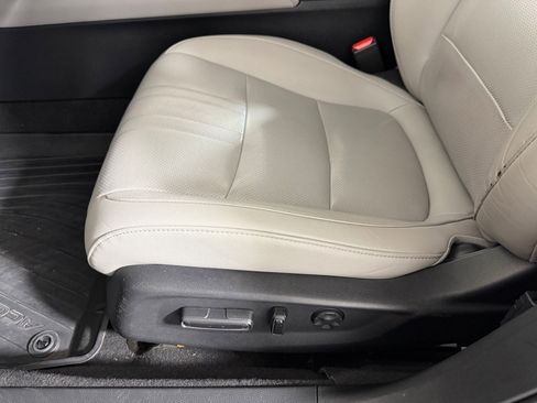 Certified 2019 Honda Accord Touring image 10